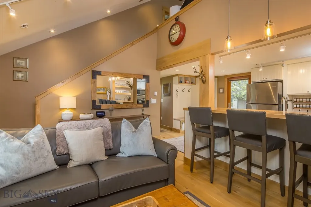 2225 Black Otter Big Sky MT 59716