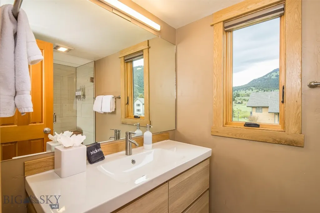 2225 Black Otter Big Sky MT 59716