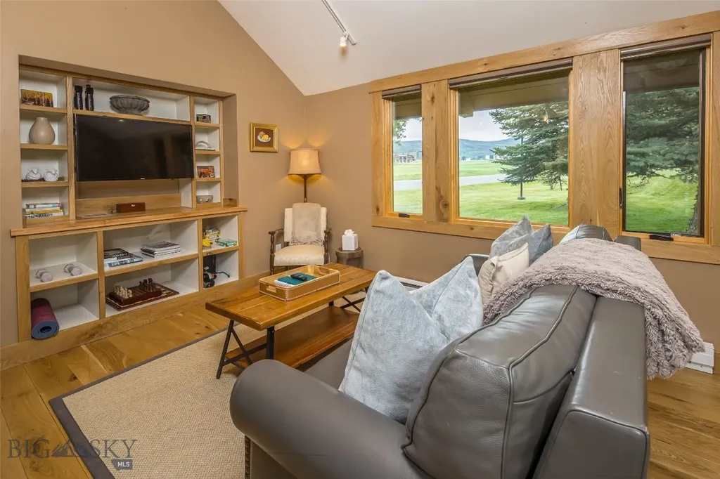 2225 Black Otter Big Sky MT 59716