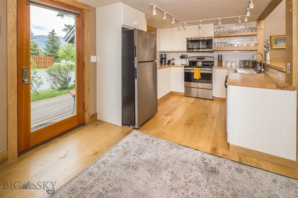 2225 Black Otter Big Sky MT 59716