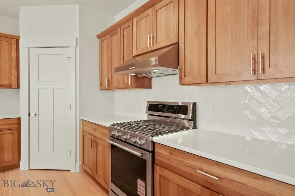 1501 Beeker Lane Belgrade MT 59714