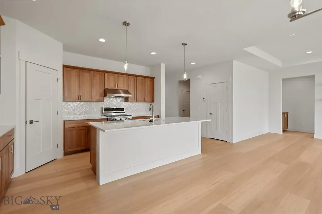 1501 Beeker Lane Belgrade MT 59714