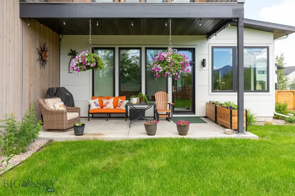 1832 Ryun Sun Way Bozeman MT 59718
