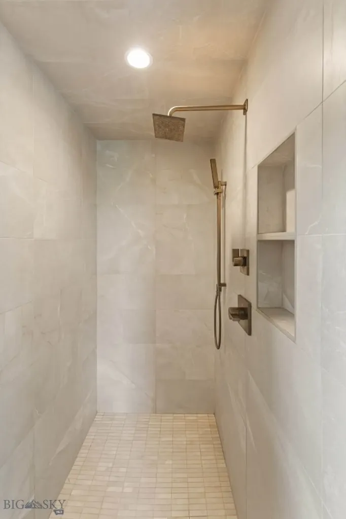 1832 Ryun Sun Way Bozeman MT 59718