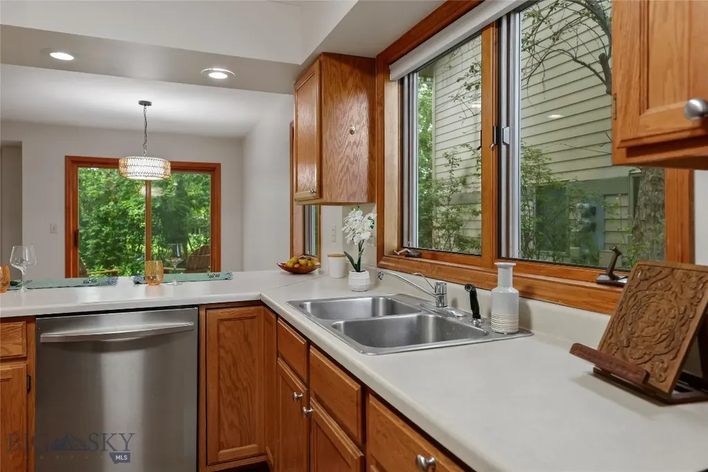 705 S 15th Bozeman MT 59715