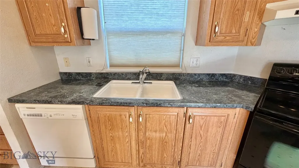 811 Golden West Drive Belgrade MT 59714