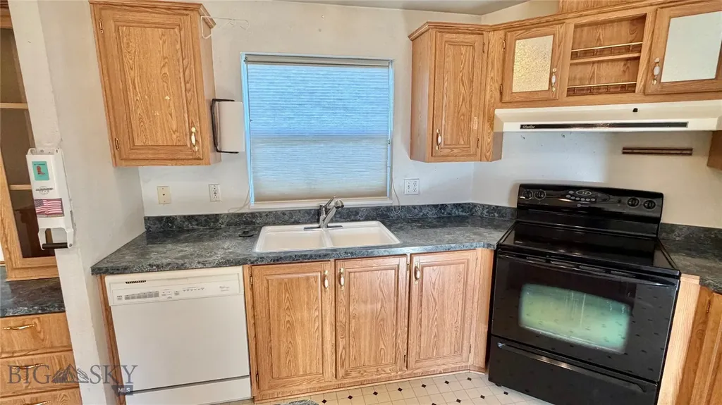 811 Golden West Drive Belgrade MT 59714