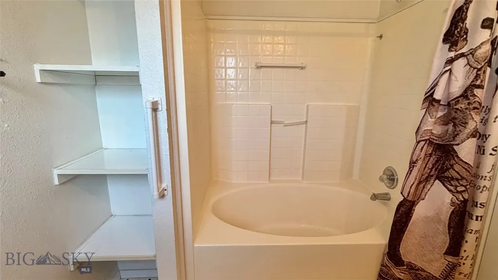 811 Golden West Drive Belgrade MT 59714