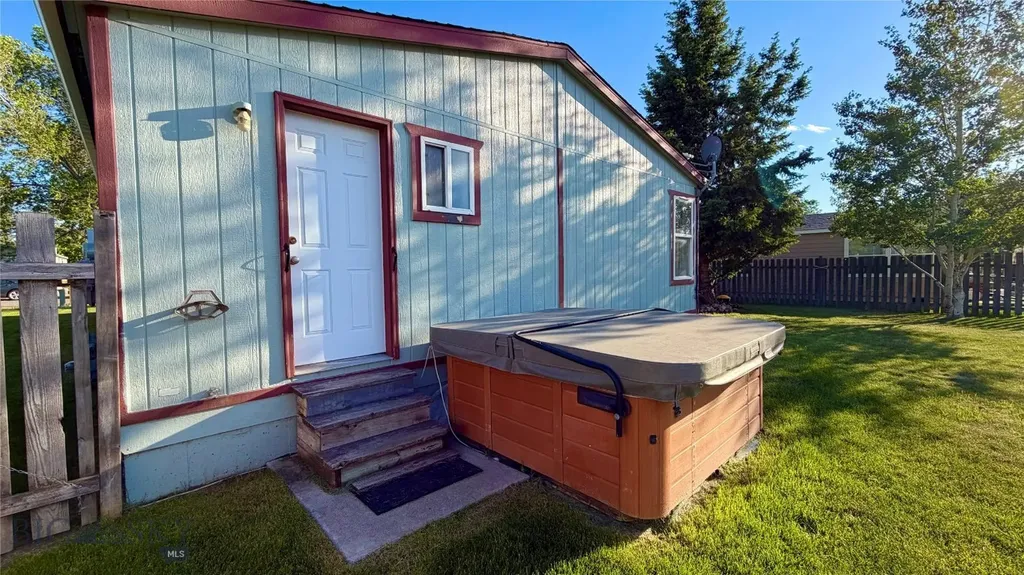 811 Golden West Drive Belgrade MT 59714