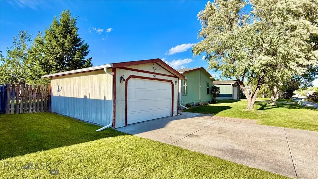 811 Golden West Drive Belgrade MT 59714