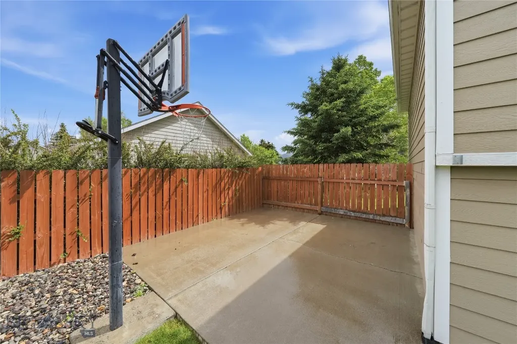 135 Bison Trail Bozeman MT 59718