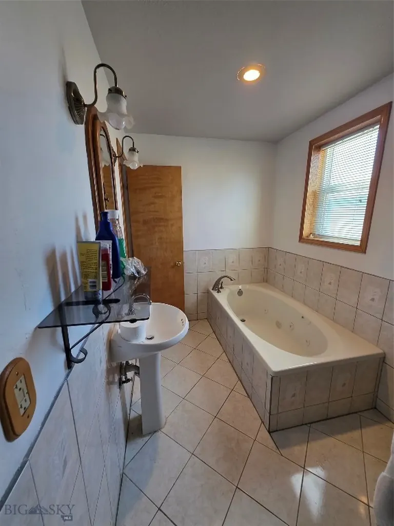 331 N Walnut Street Dillon MT 59725