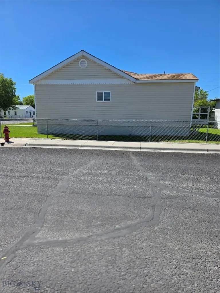 331 N Walnut Street Dillon MT 59725