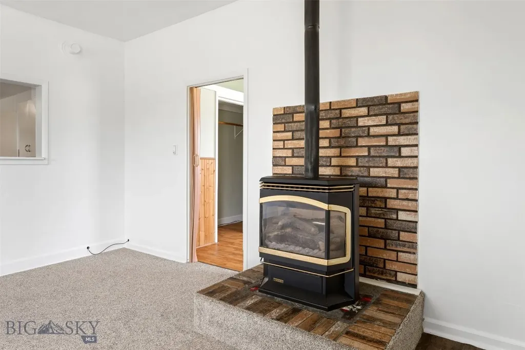 2125 Elm Butte MT 59701