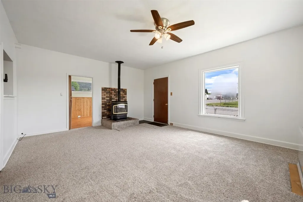 2125 Elm Butte MT 59701