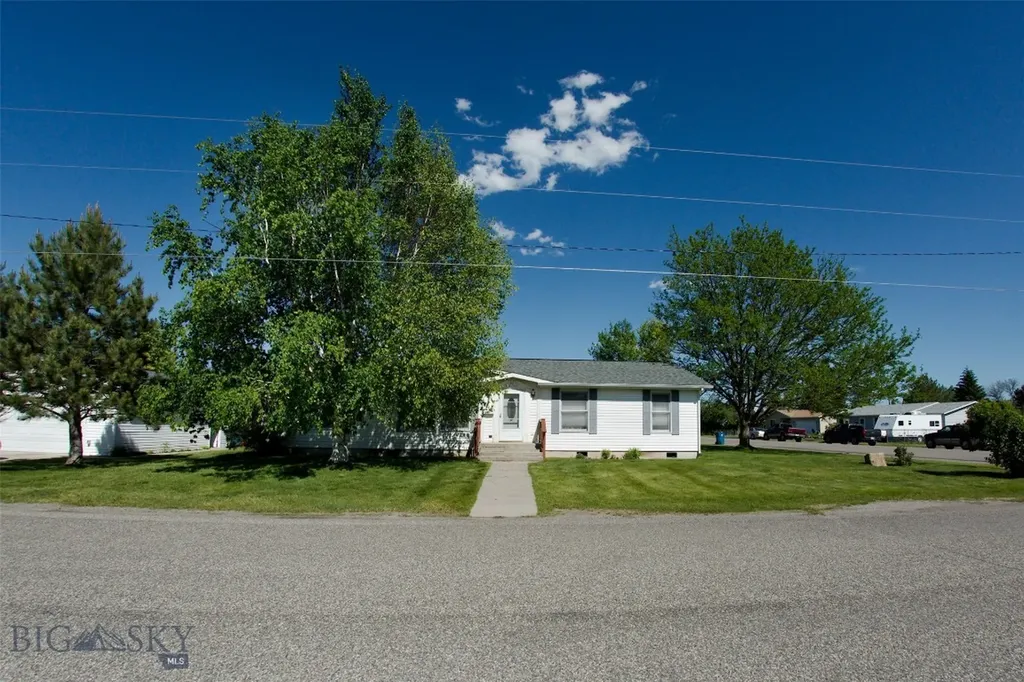 121 6th Avenue E Three Forks MT 59752