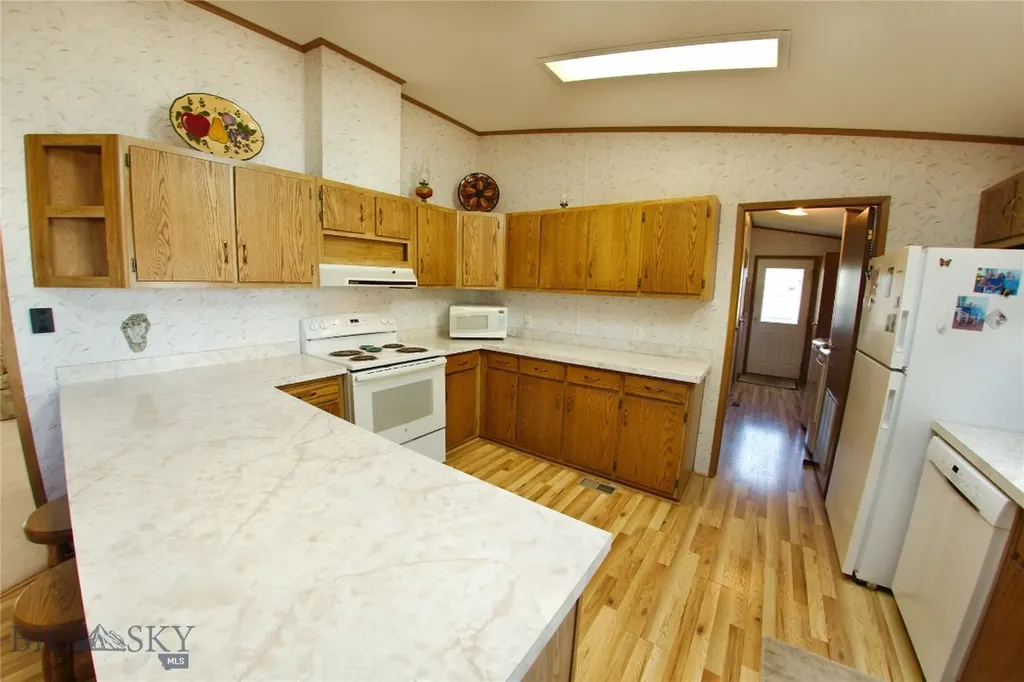 121 6th Avenue E Three Forks MT 59752