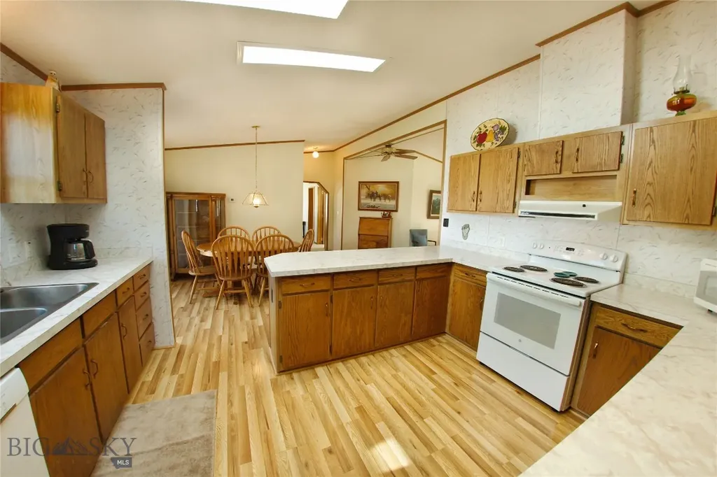 121 6th Avenue E Three Forks MT 59752