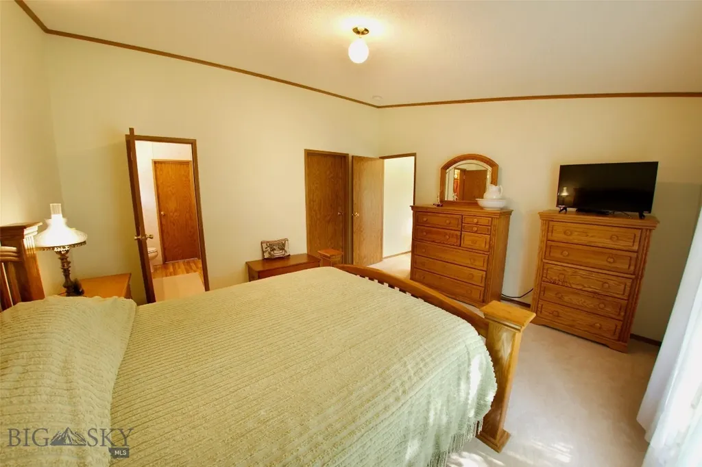 121 6th Avenue E Three Forks MT 59752