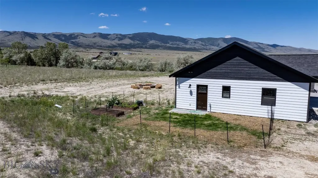 25 S 51 Ranch Drive Townsend MT 59644