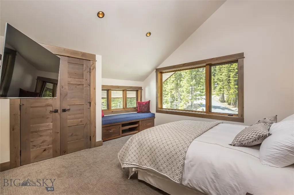 190 Beehive Basin Big Sky MT 59716