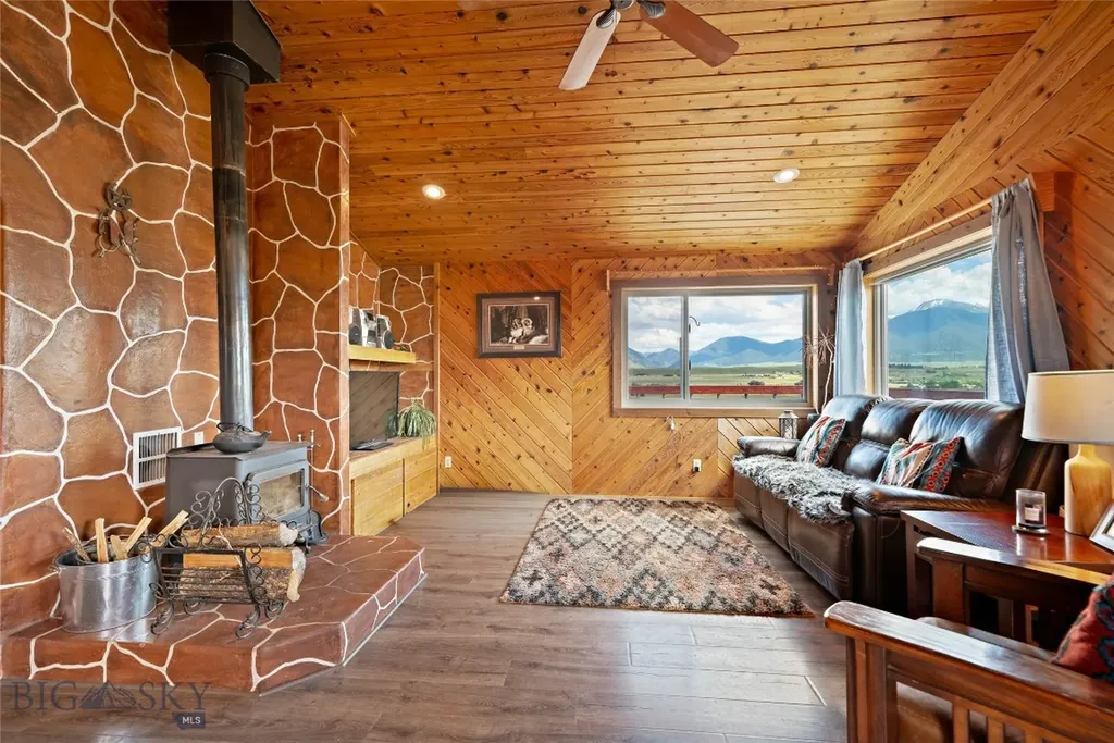 3480 Old Yellowstone Trail N Livingston MT 59047