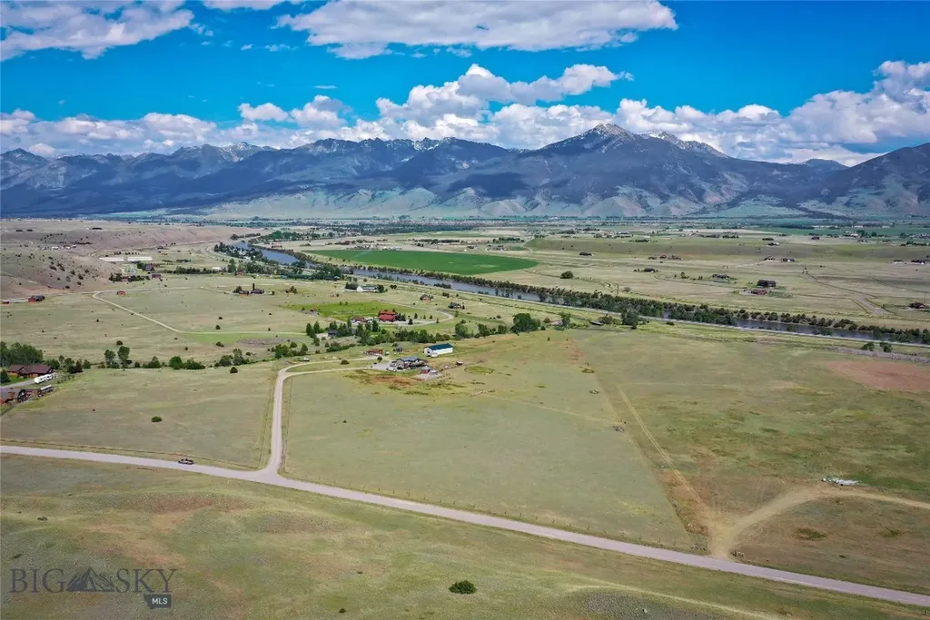 3480 Old Yellowstone Trail N Livingston MT 59047