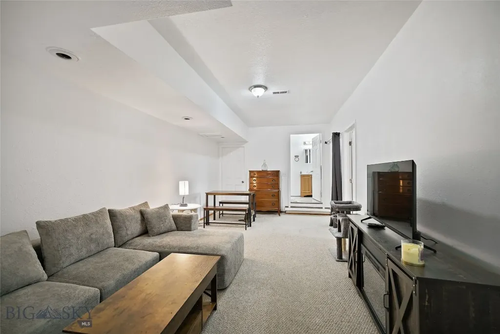 3480 Old Yellowstone Trail N Livingston MT 59047