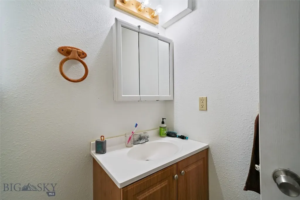 3480 Old Yellowstone Trail N Livingston MT 59047