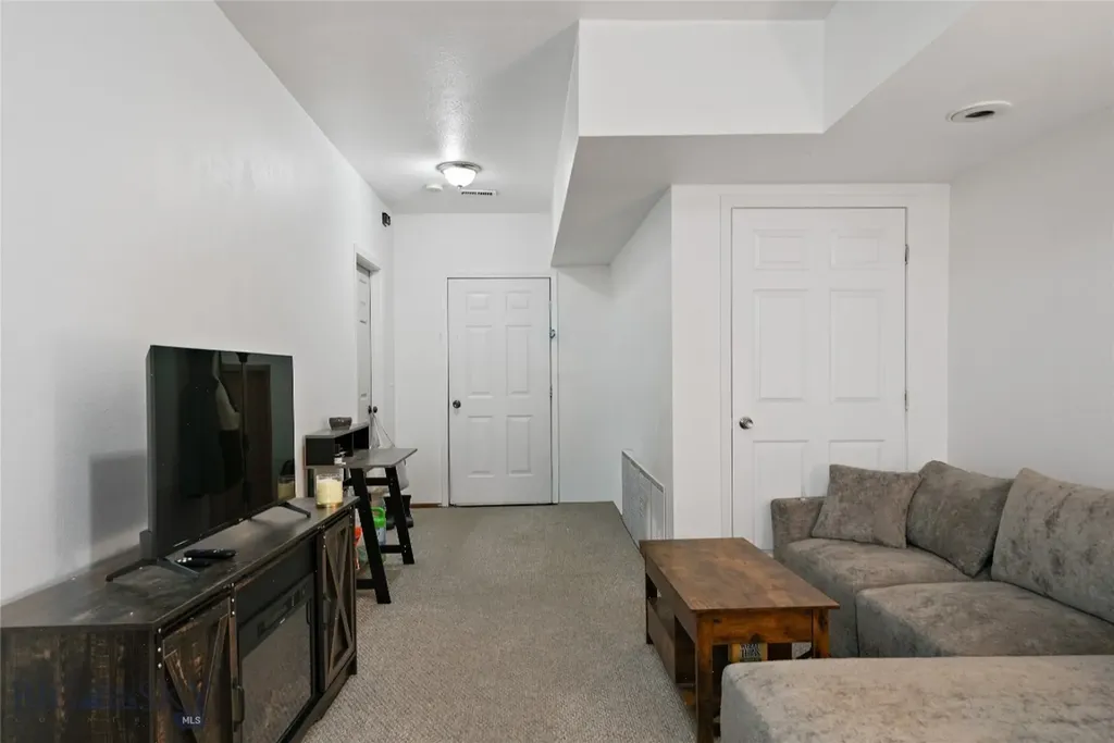 3480 Old Yellowstone Trail N Livingston MT 59047
