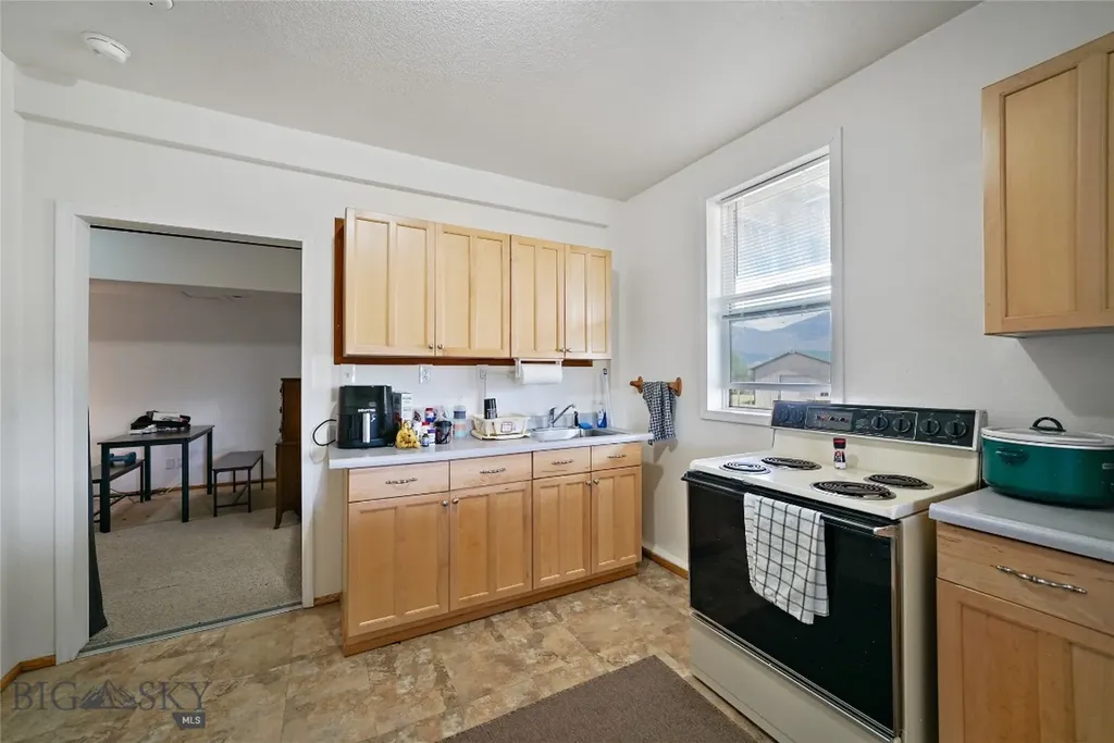 3480 Old Yellowstone Trail N Livingston MT 59047