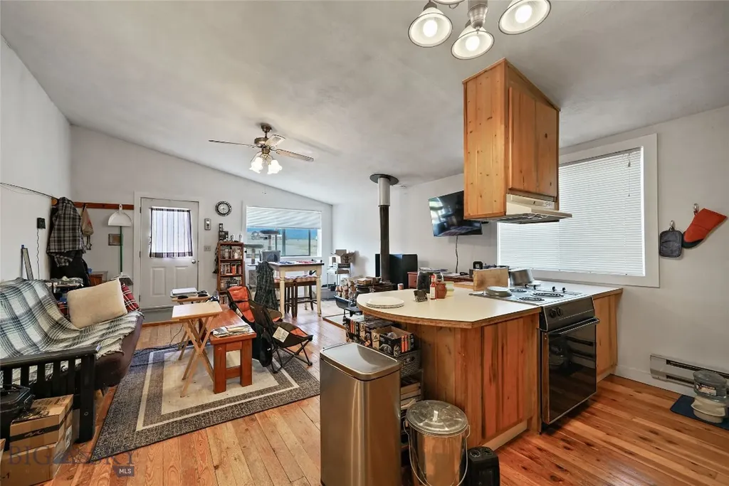 3480 Old Yellowstone Trail N Livingston MT 59047