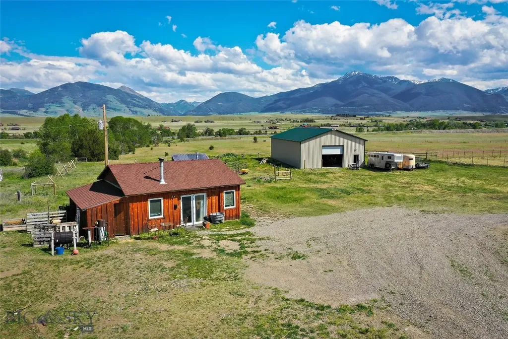 3480 Old Yellowstone Trail N Livingston MT 59047