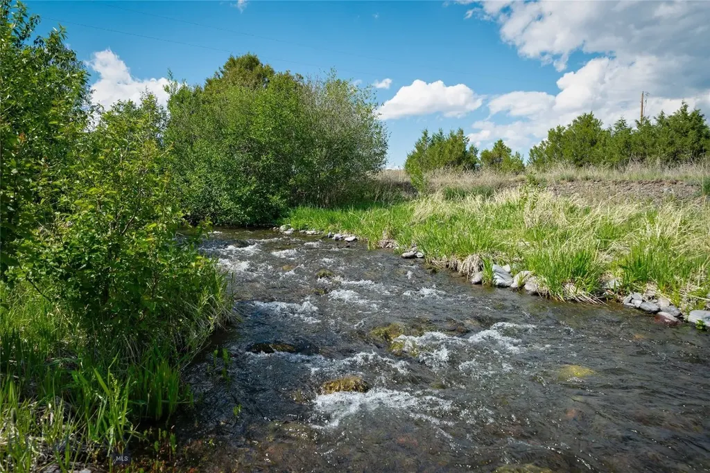 3480 Old Yellowstone Trail N Livingston MT 59047