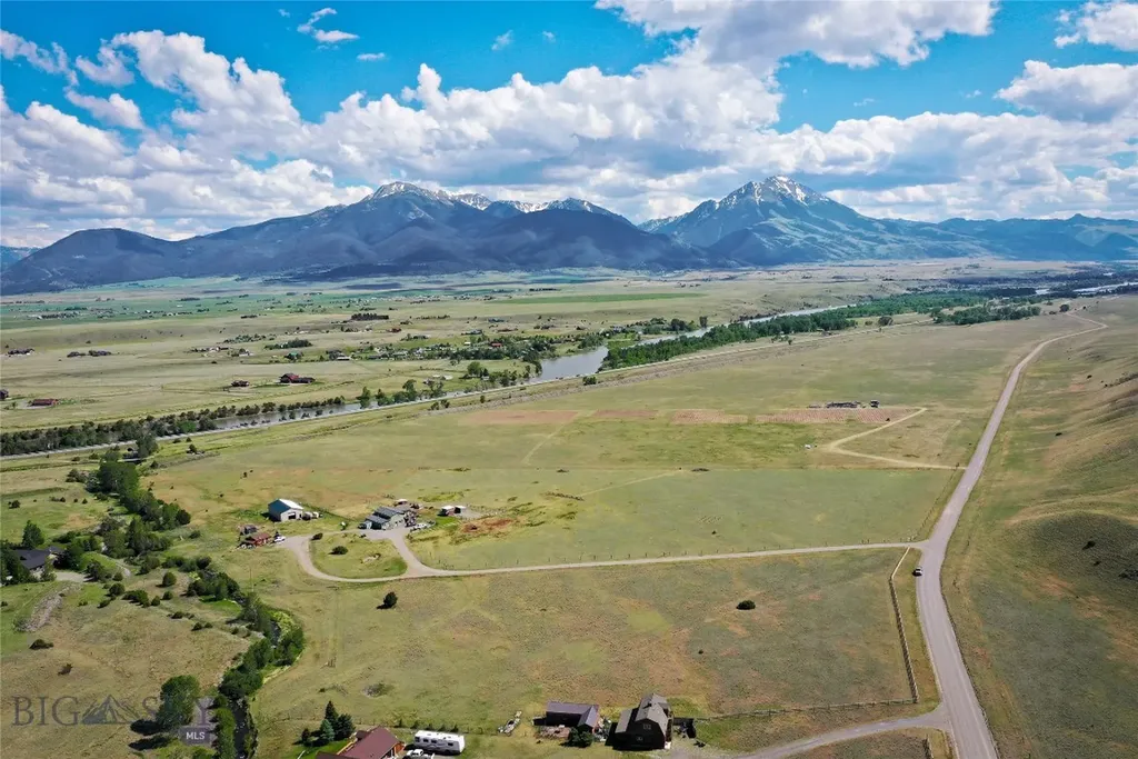 3480 Old Yellowstone Trail N Livingston MT 59047