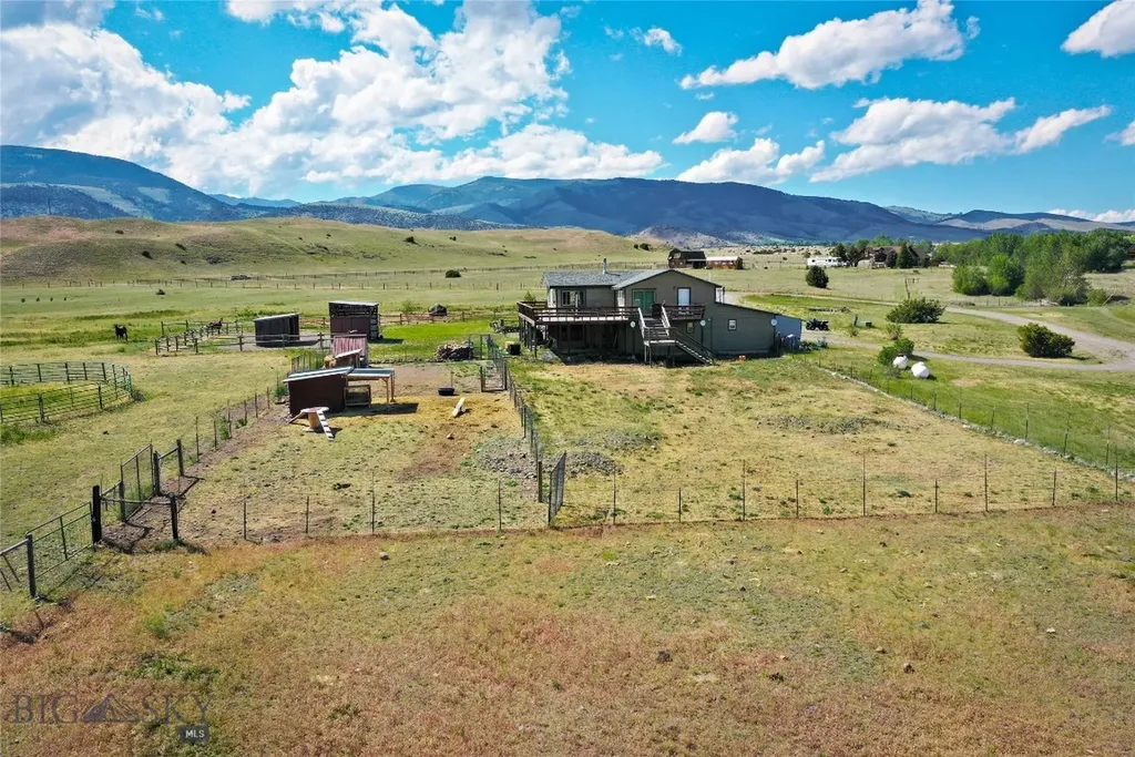 3480 Old Yellowstone Trail N Livingston MT 59047