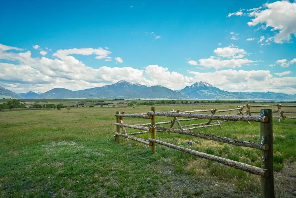 3480 Old Yellowstone Trail N Livingston MT 59047