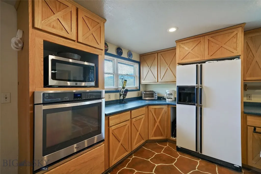 3480 Old Yellowstone Trail N Livingston MT 59047