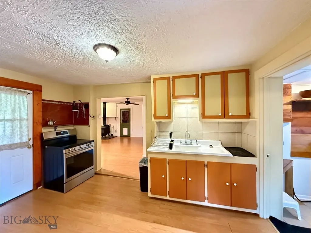 1010 Sunset Drive Deer Lodge MT 59722