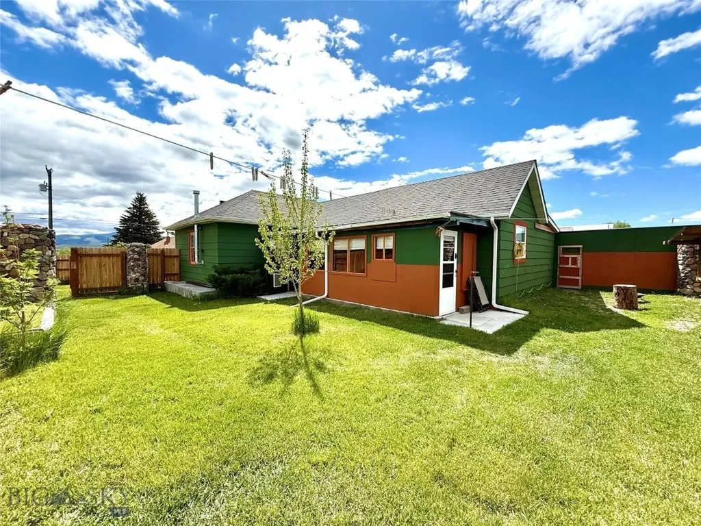 1010 Sunset Drive Deer Lodge MT 59722