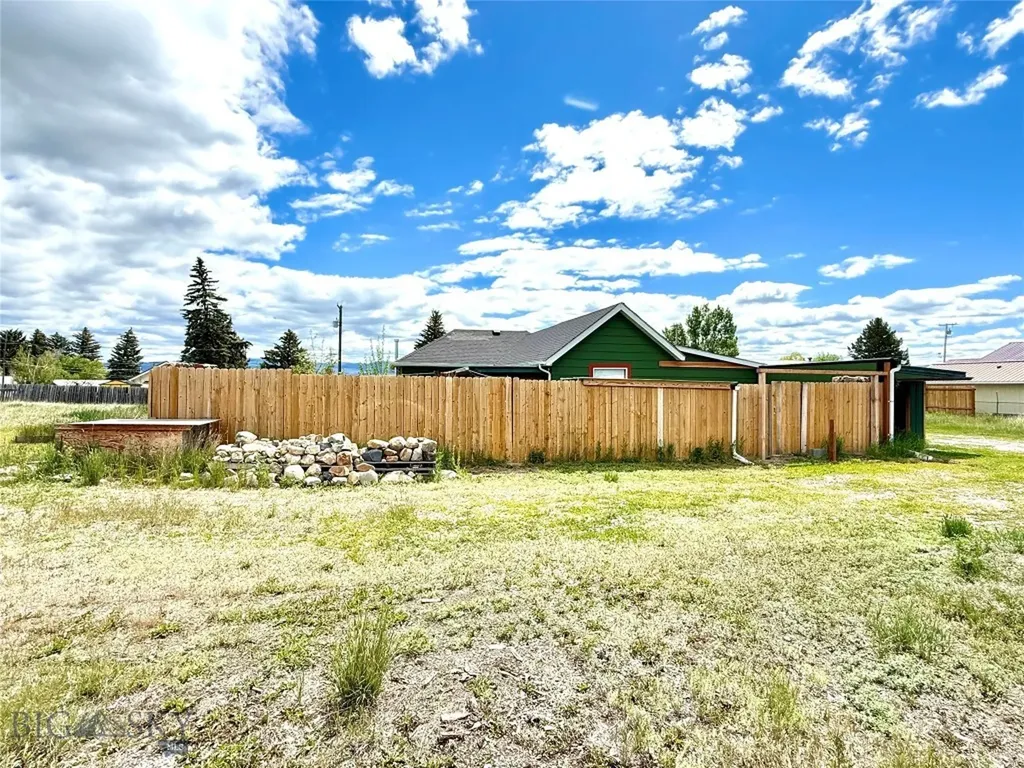 1010 Sunset Drive Deer Lodge MT 59722