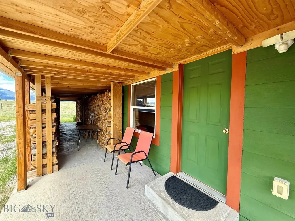 1010 Sunset Drive Deer Lodge MT 59722