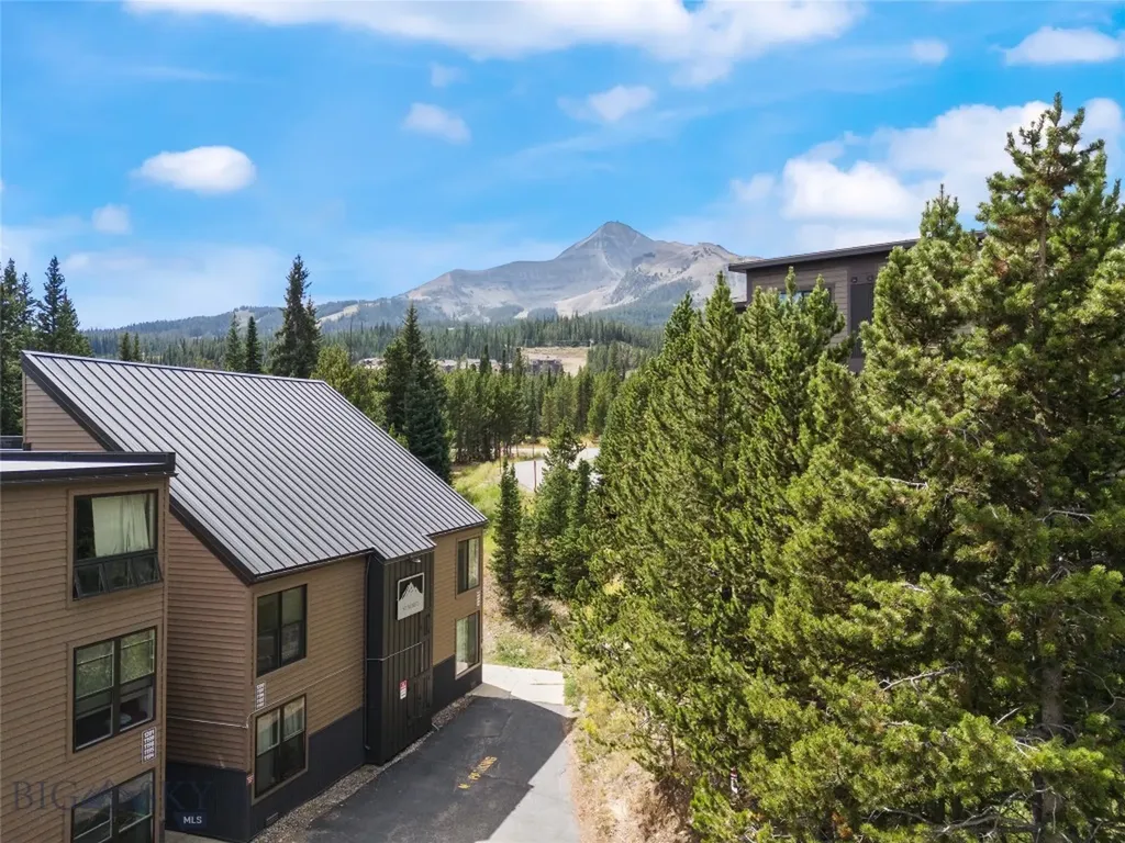 21 Sittingbull Road Big Sky MT 59716