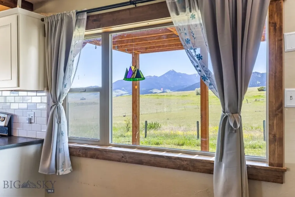 30 Wineglass Loop N Livingston MT 59047