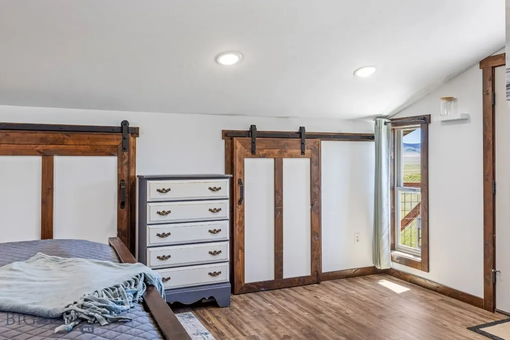 30 Wineglass Loop N Livingston MT 59047