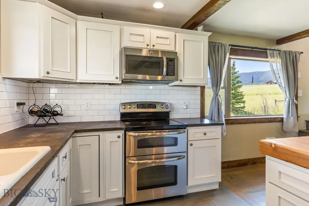 30 Wineglass Loop N Livingston MT 59047