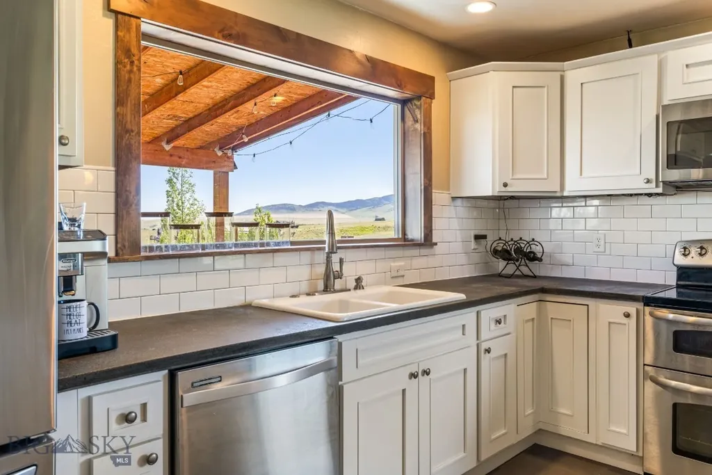 30 Wineglass Loop N Livingston MT 59047