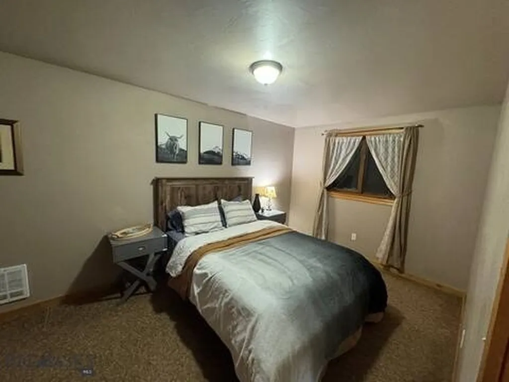 30 Wineglass Loop N Livingston MT 59047