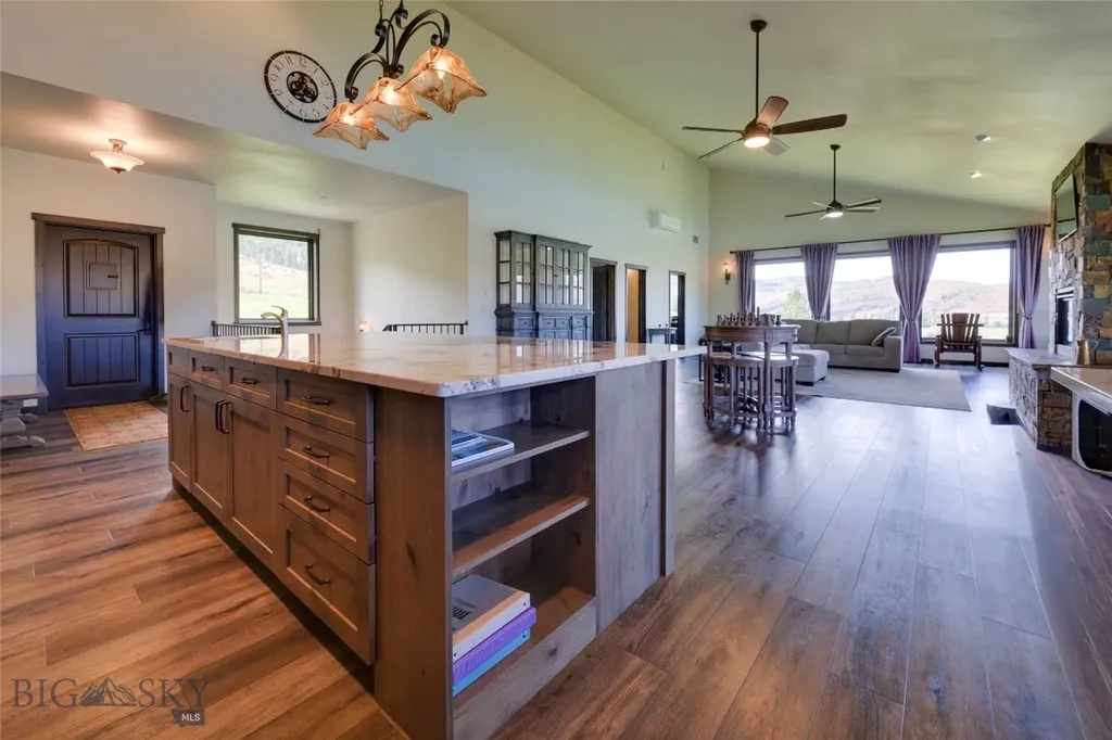 9701 Mt Highway 200 Dixon MT 59831