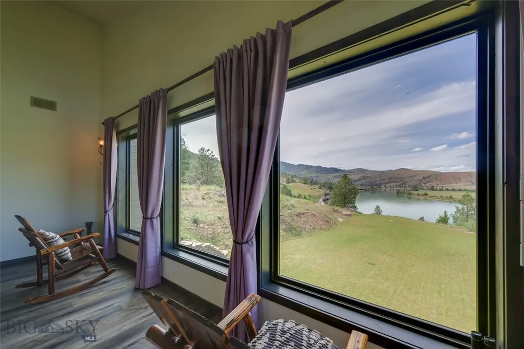 9701 Mt Highway 200 Dixon MT 59831
